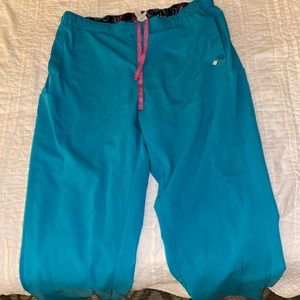 Vera Bradley Scrub Pants